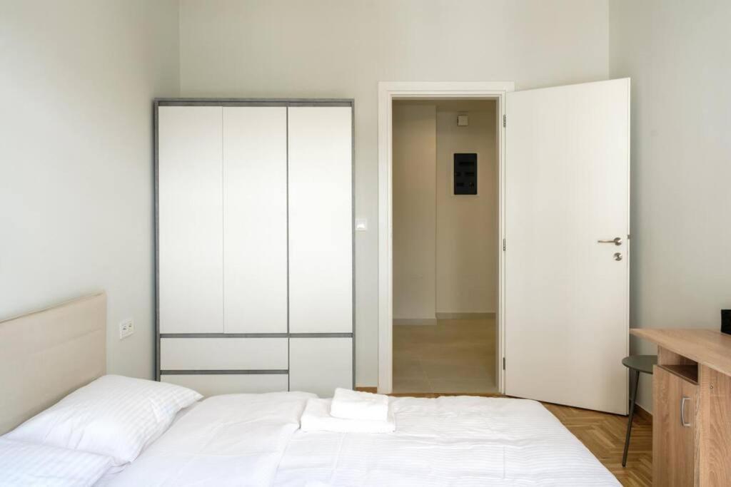 Modern Pangrati Flat! Apartment Athens Luaran gambar