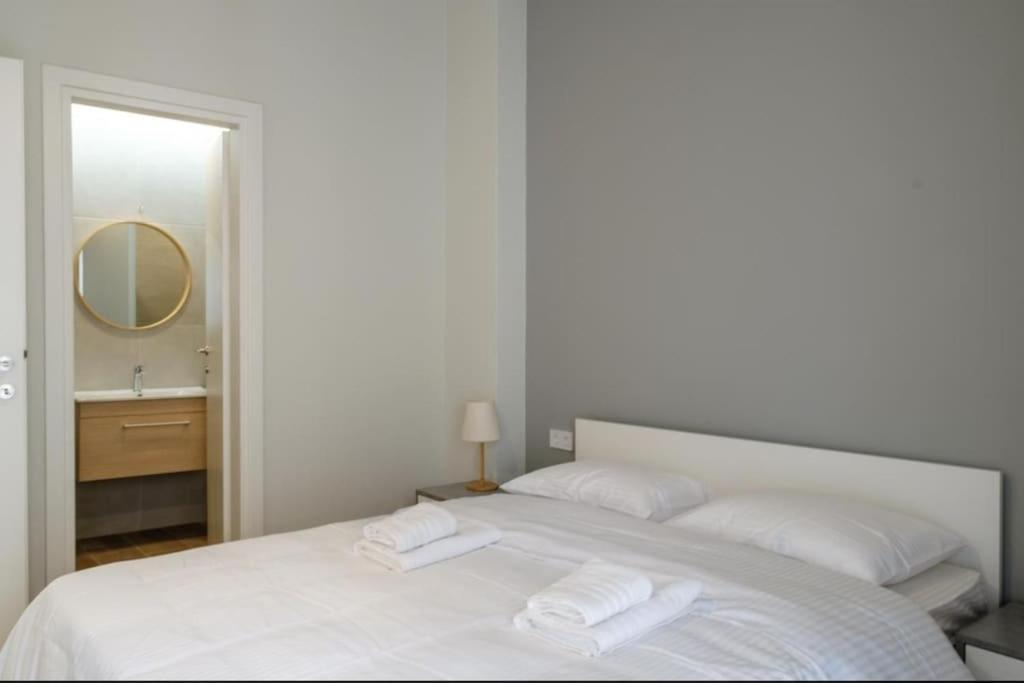 Modern Pangrati Flat! Apartment Athens Luaran gambar